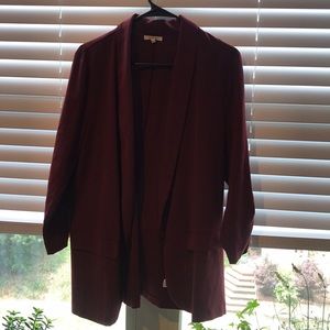 burgundy 3/4 sleeve blazer